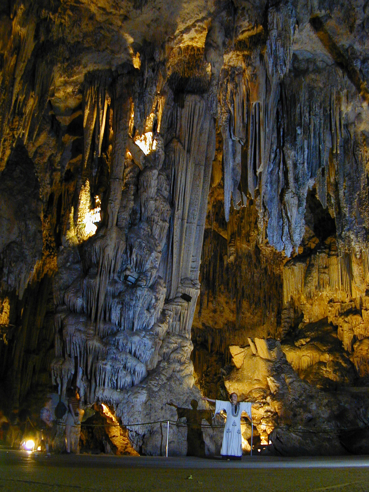 пещеры испании
